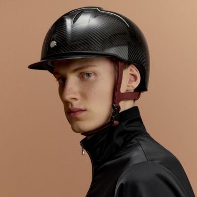 伝統に裏打ちされた乗馬と馬具の世界 | Hermès - エルメス-公式サイト